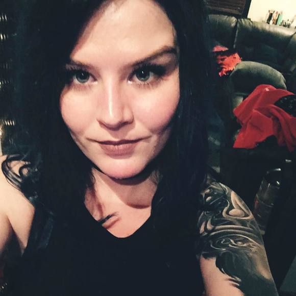 Meet your Posher, Heather - Picture 1 of 1